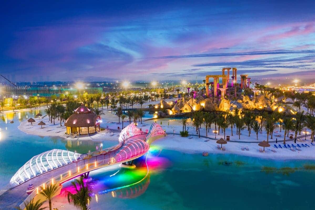 Tổ hợp Royal Wave Park khi lên đèn.